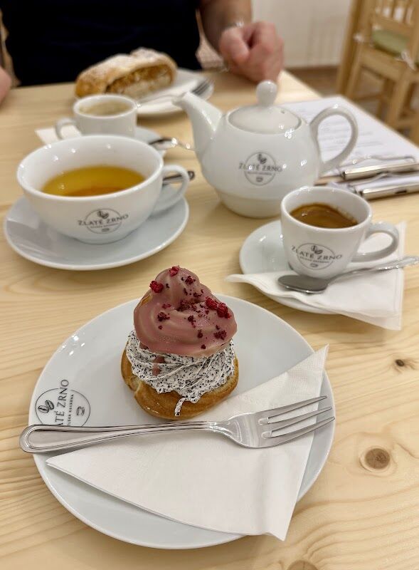 Útulné prostředí kavárny Zlaté Zrno