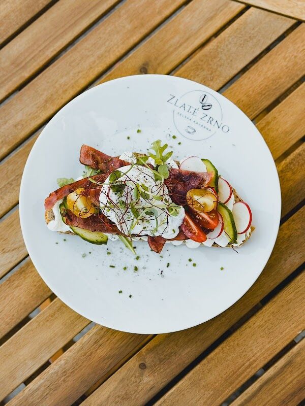 Otevřený sendvič se zeleninou